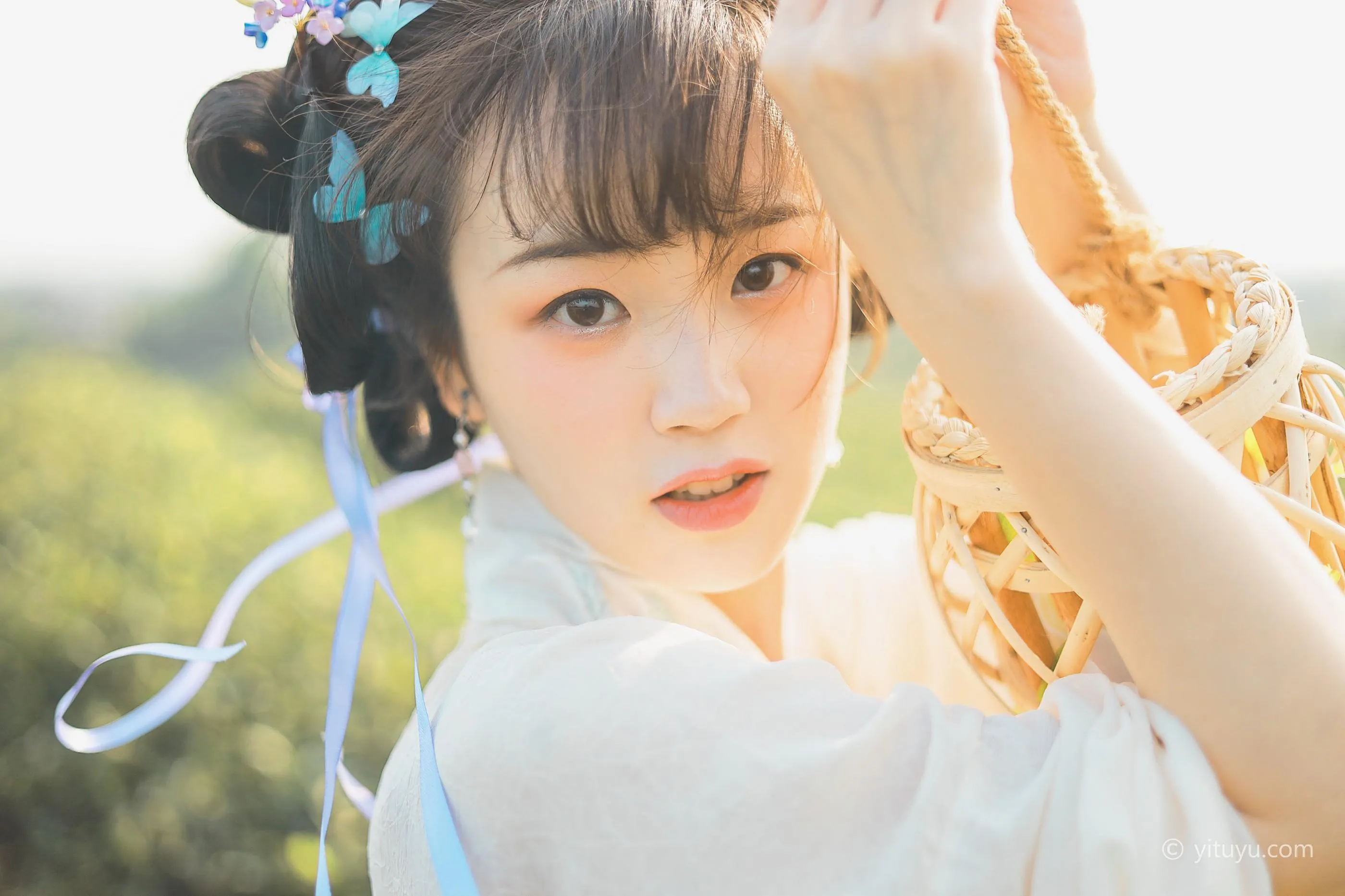 [YITUYU艺图语]2021.06.02 青青白茶 柚子 [33P]插图5